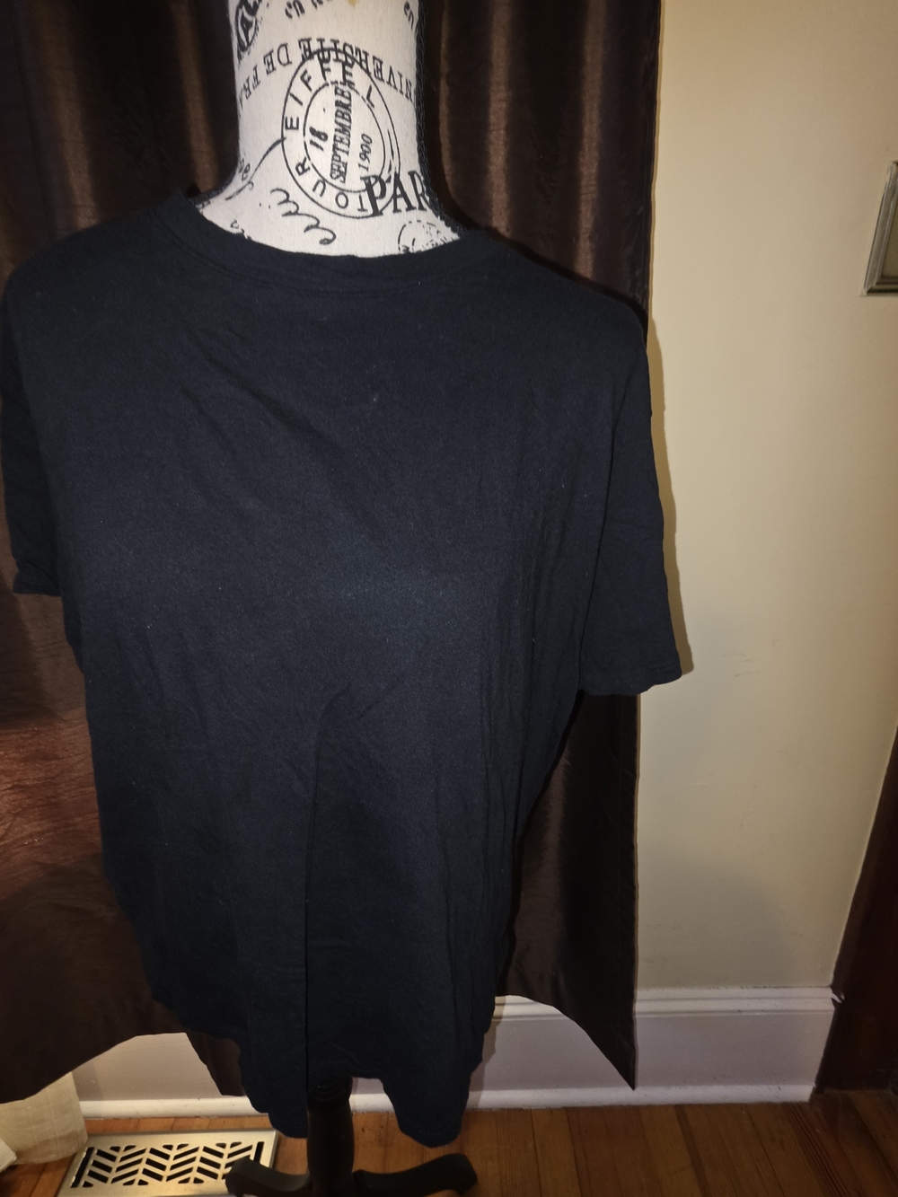 a new day Black Short-Sleeve Crewneck Tee Large